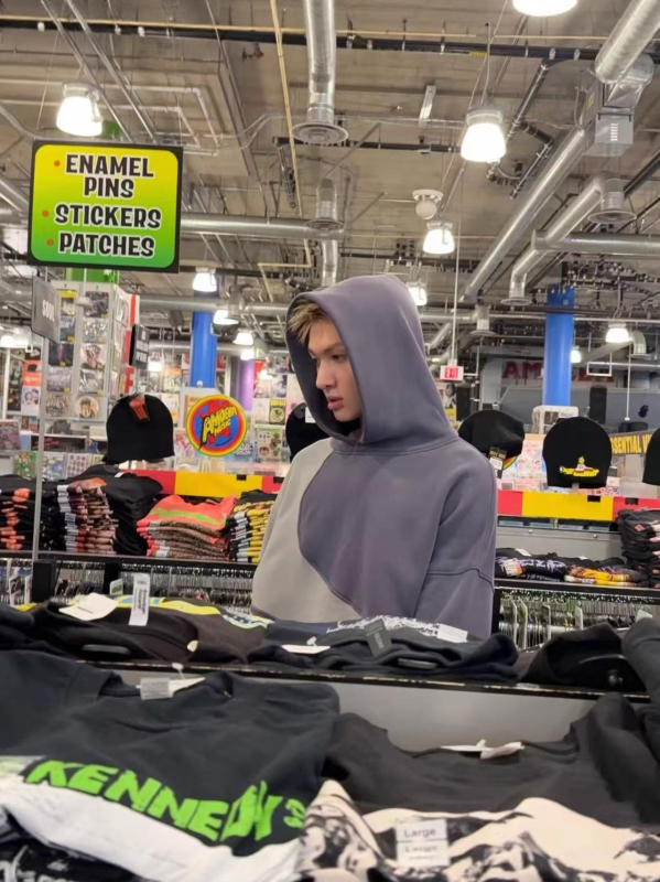 Unisex βαμβακερό φούτερ με κουκούλα, φλις επένδυση, 96% βαμβάκι, χαλαρή γραμμή, πάνελ ραφή, φθινοπωρινό 2025