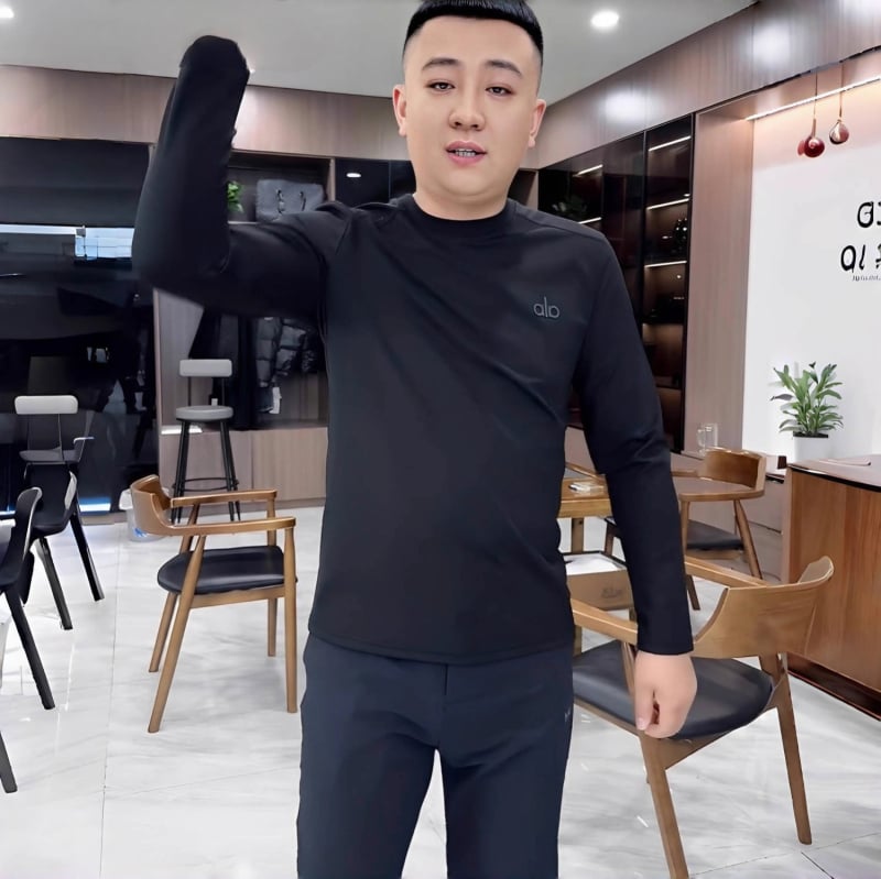 Muška majica s okruglim izrezom, dugi rukav, slim fit, jednobojna poliester tkanina, za proljeće i jesen