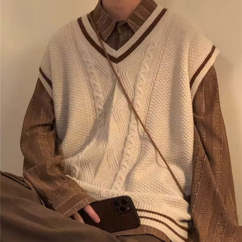 Vesta tricotată fără mâneci, decolteu în V, stil colegial, japonez retro, croială Slim, închidere cu nasturi în două rânduri, buzunare patch tridimensionale