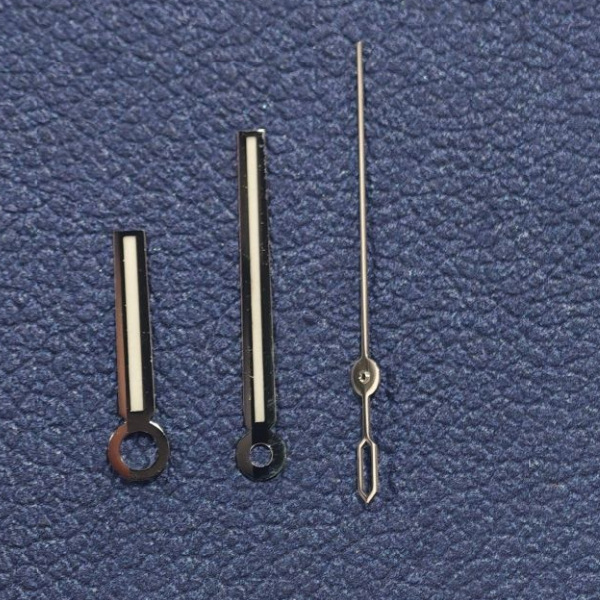 Set de ace pentru ceas, trei ace, luminoase, compatibile cu mișcările 8215/NH35, Cutie: 1, Toamna 2025