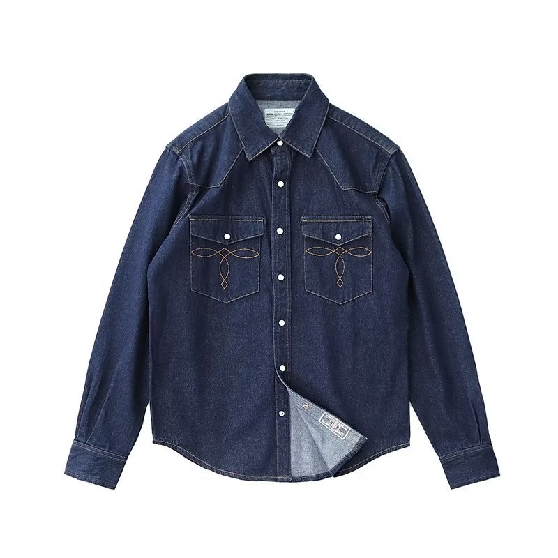 Cămașă - croială lejeră, stil cardigan, guler tip lapel, mâneci lungi; țesătură acetat; poliester 51–70%.