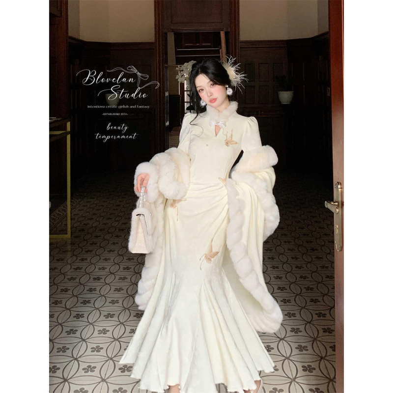 Rochie Lejoni cu siluetă fishtail cheongsam, mâneci lungi, guler ciupercă, țesătură plasă, primăvara 2025