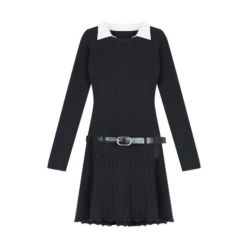 Rochie tricotată cu design de două piese false, glugă, guler polo, mâneci lungi, croială în A cu plisare