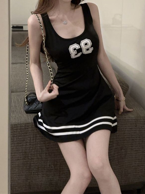 Rochie A-line fără mâneci, cu bretele, cusături îmbinate și imprimeu, fără spate, talie reglabilă, poliester