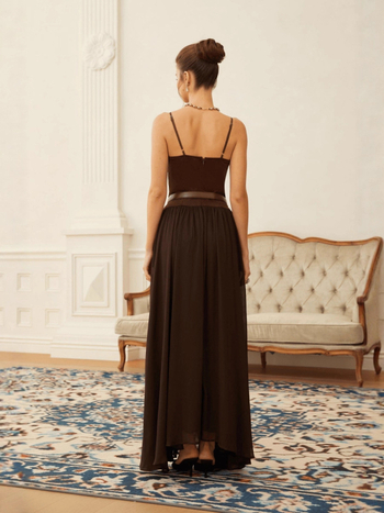 Μακρύ φόρεμα από πολυεστέρα με πάνελ συγκόλλησης, λαιμόκοψη σε σχήμα U, χωρίς μανίκια