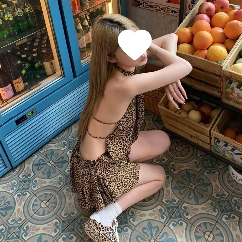 Haljina s otvorenim leđima, halter neck, bez rukava, leopard uzorak, kratka silueta