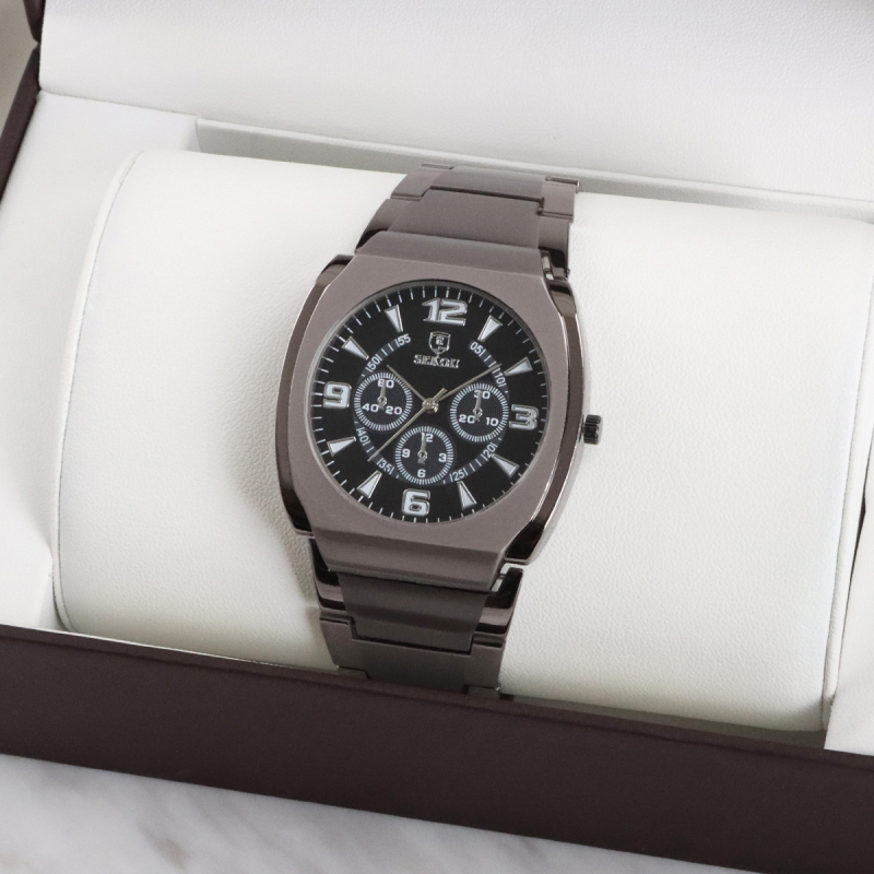 Kvarcni analogni sat, promjera 42 mm, kućište od legure, kaiš od legure, pokret modela 68