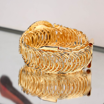 Γυναικείο ρολόι - Κίνηση quartz, μοντέλο 68, μεταλλικό περίβλημα, αντοχή στο νερό: Όχι