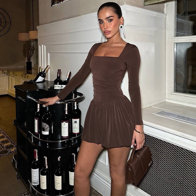 Patchwork haljina s kvadratnim izrezom, dugi rukavi, visoki struk, kratka suknja