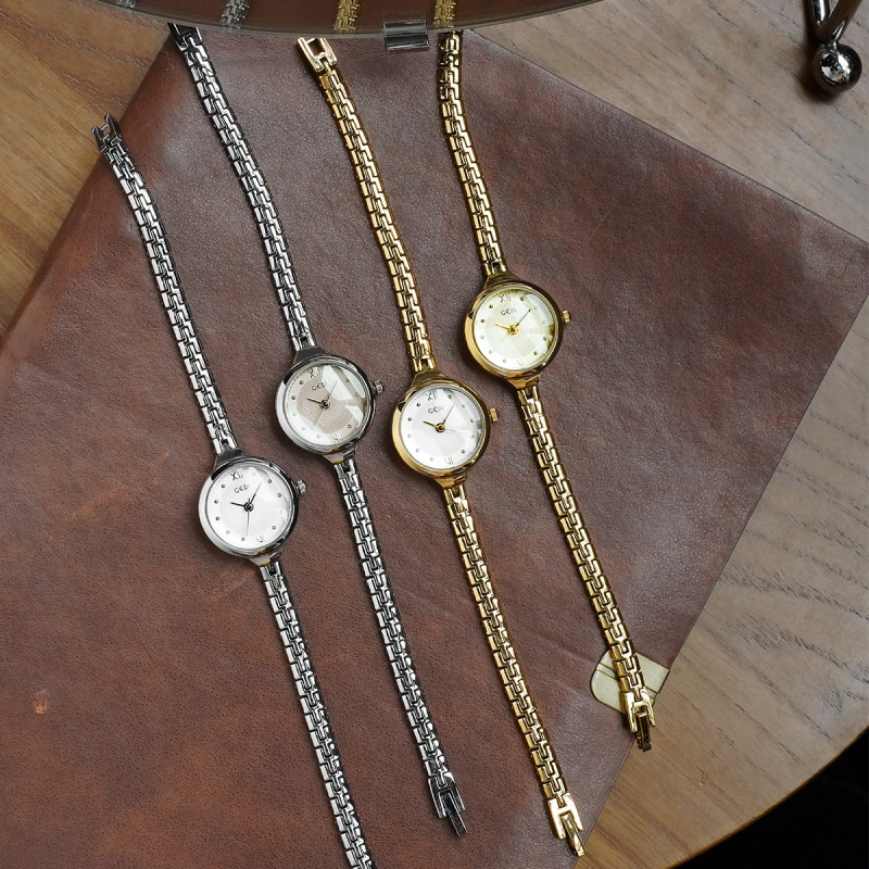 Gödel ceas de damă cu cuarț, model 14041, diametrul cadranului 22,6 mm, rezistență la apă 30 m, carcasă și curea din aliaj de zinc