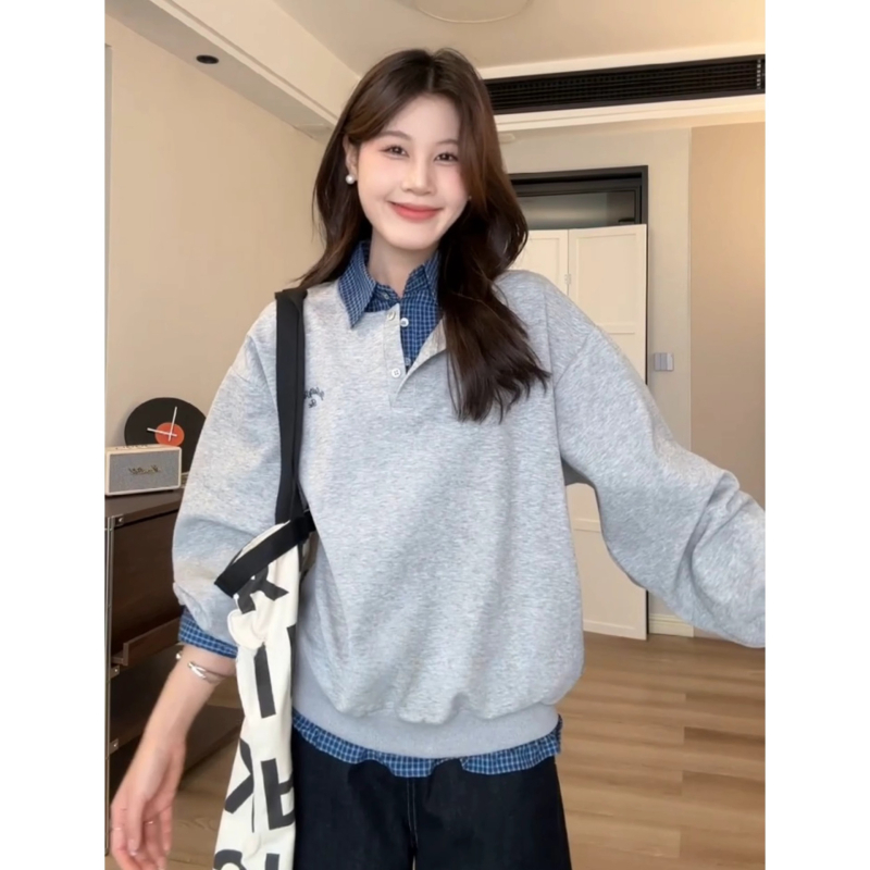 Hanorac de damă cu glugă și guler polo, croială lejeră, mâneci lungi, țesătură poliester