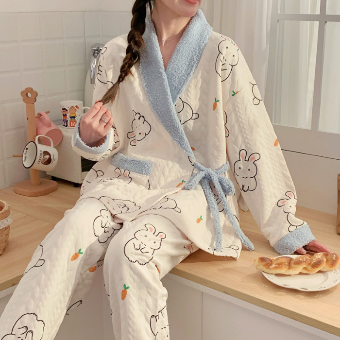 Trudničke pidžama za dojenje, kimono stil, od zračnog 90–95% polyester materijala, debeli materijal, dugi rukavi, hlače, zimski model