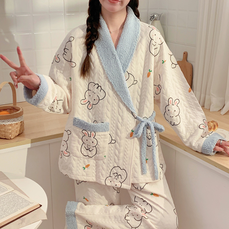 Trudničke pidžama za dojenje, kimono stil, od zračnog 90–95% polyester materijala, debeli materijal, dugi rukavi, hlače, zimski model