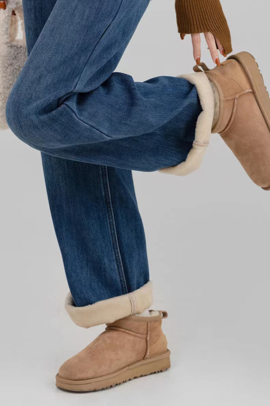 Nėščiųjų džinsai iš denimo – fliso pamušalas, pilvo palaikymas, 70% medvilnė, plačios kelnės, grindų ilgio