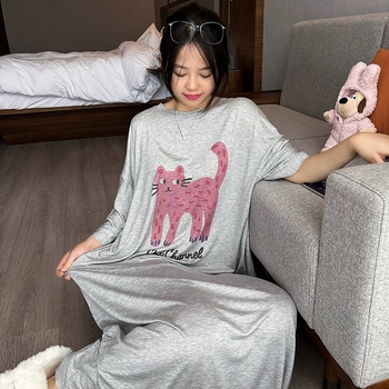 Modaliniai naktiniai su ilgomis rankovėmis, apvalus kaklas, lengvi vasaros miegamojo drabužiai, ilgas ilgis, 95–100% modal, audinio tankis 181–200 g/m², 3/4 rankovės