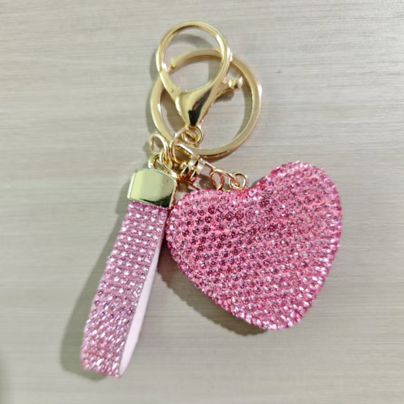 Pandantiv inimă pentru chei auto, Love xi, materiale: lut și aliaj, stil personal, lansare: iarna 2024