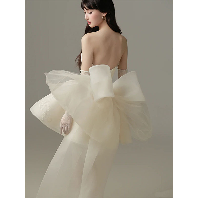 Вечерна рокля с А‑линия, горна част без презрамки, висока талия, полиестерен плат