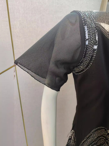 Φόρεμα με χάντρες και παγιέτες, κοντά μανίκια με κρόσια, midi Α-γραμμή, στρογγυλό λαιμό, πολυεστέρας, γεωμετρικό μοτίβο