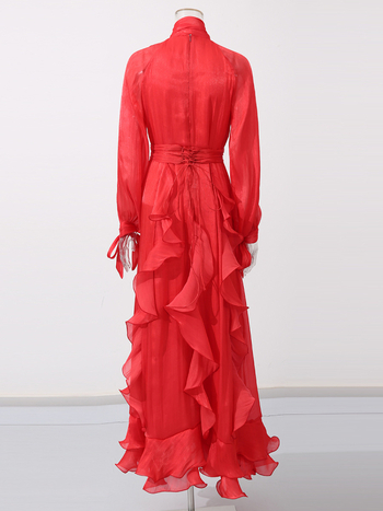 Duga haljina u palaćnom stilu sa stojećim ovratnikom, visokim strukom, dugim rukavima, rub s volanima u obliku lotosovog lista, mješavina poliestera i pamuka