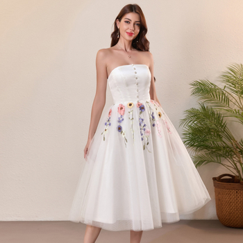 Īsas izšūtas kleitas, poliesteris audums, trīsdimensiju ziedu dizains, A līnijas siluets, bez piedurknēm