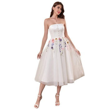 Īsas izšūtas kleitas, poliesteris audums, trīsdimensiju ziedu dizains, A līnijas siluets, bez piedurknēm