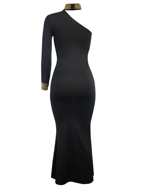 Pletena haljina s visokim ovratnikom, dugi rukavi, struk u sredini, duga suknja, detalji šivanja