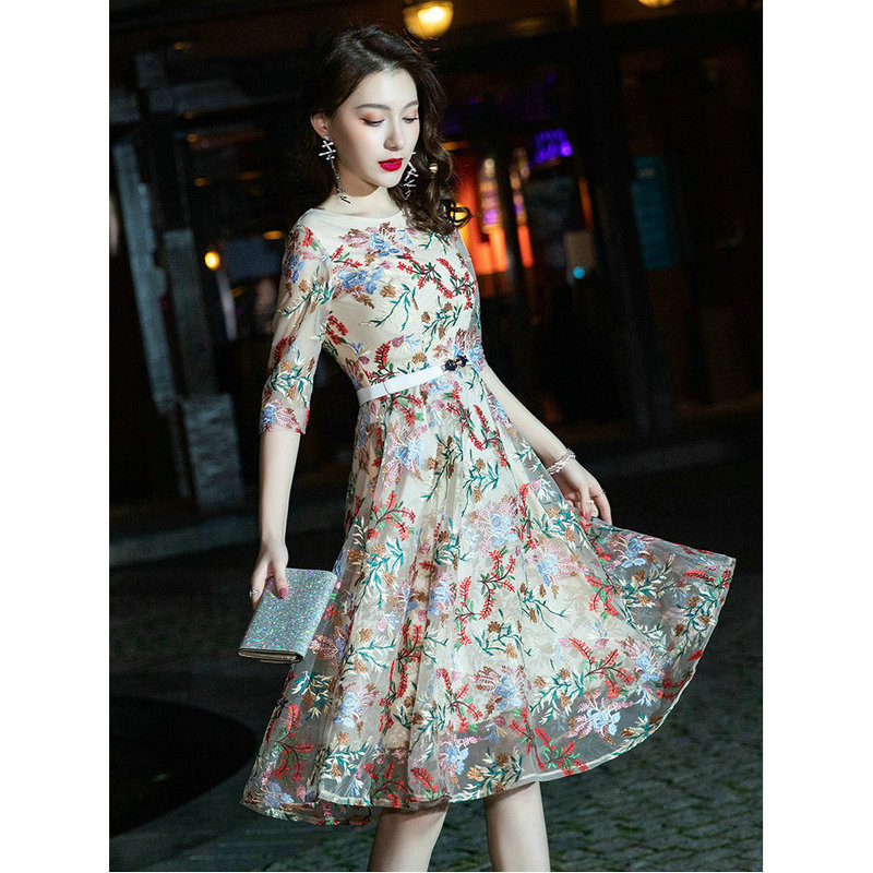 Женска вечерна рокля за банкет и бал — А‑линия, висока талия, половин ръкав, миди дължина, полиестерна смесена тъкан (70–80% полиестер, до 30% хлорирано влакно), пролет 2025