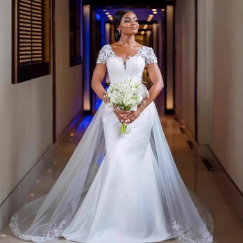 Булчинска рокля с V-образно деколте, мрежеста тъкан, без ръкави, висока талия, силует рибешка опашка, полиестер