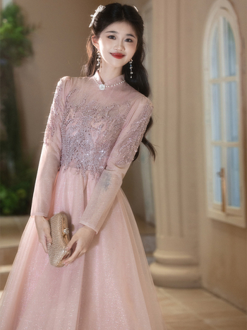 Vakarkleita - retro siluets, tievs griezums, garas piedurknes, garie svārki, Ziemas 2024