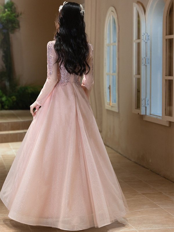 Vakarkleita - retro siluets, tievs griezums, garas piedurknes, garie svārki, Ziemas 2024