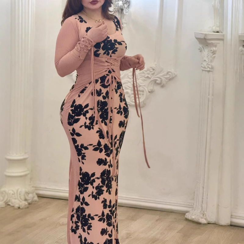 Večernja haljina od poliestera, dugi rukavi, U-izrez, silueta na bokovima, duga dužina