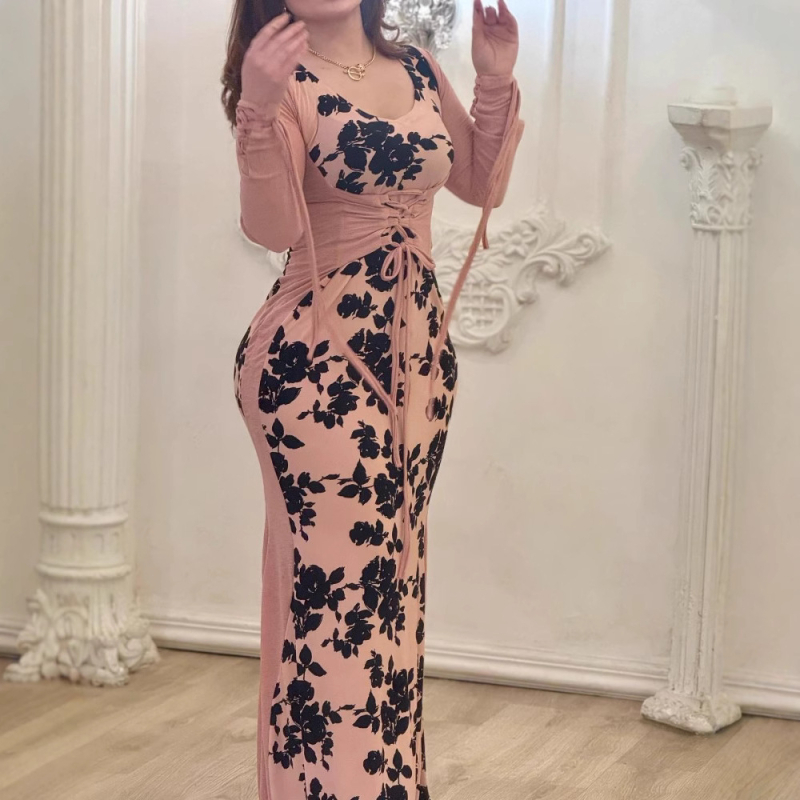 Večernja haljina od poliestera, dugi rukavi, U-izrez, silueta na bokovima, duga dužina