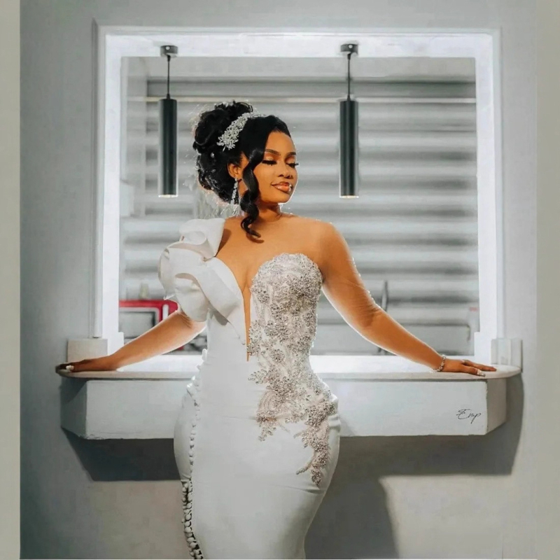 Сватбена рокля с дълбоко V деколте, русалка силует, дантела, дълги ръкави, полиестер