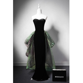 Bez plecu vakara kleita ar fishtail siluetu, gara, ar noņemamu šleifu; audums: samts; galvenā auduma sastāva daļa: citi; galvenās sastāvdaļas īpatsvars: 30–50%; gads/sezona: pavasaris 2024