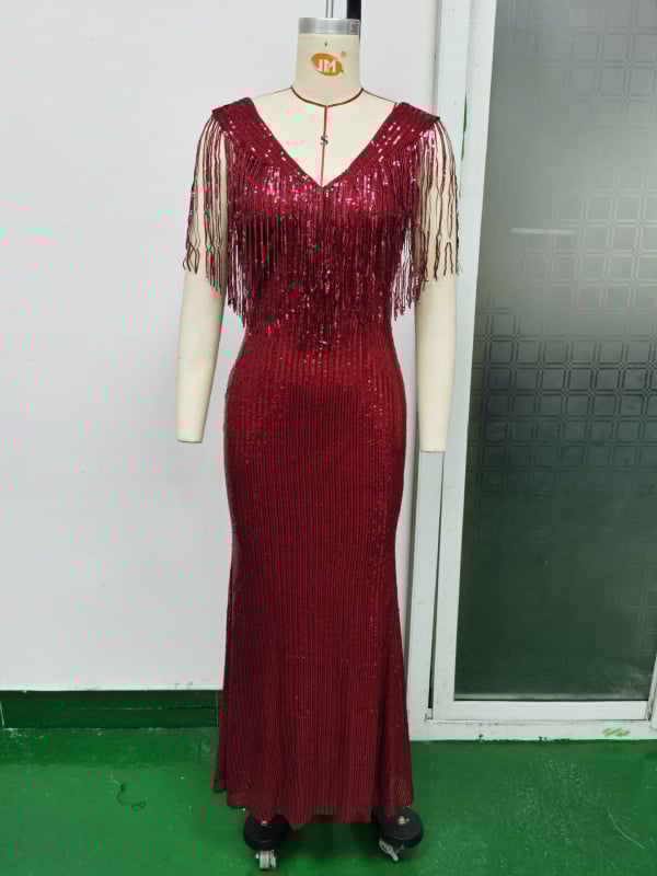 Duga haljina s dubokim V izrezom, resice i šljokice paneli, suknja u obliku repa ribe, bez rukava, poliester