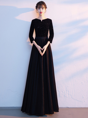 Sieviešu koru diriģentes kleita, garā kleita, rudens 2024, galvenais materiāls trušu kažokāds ≤30%, režģa audums, piedurknes 3/4