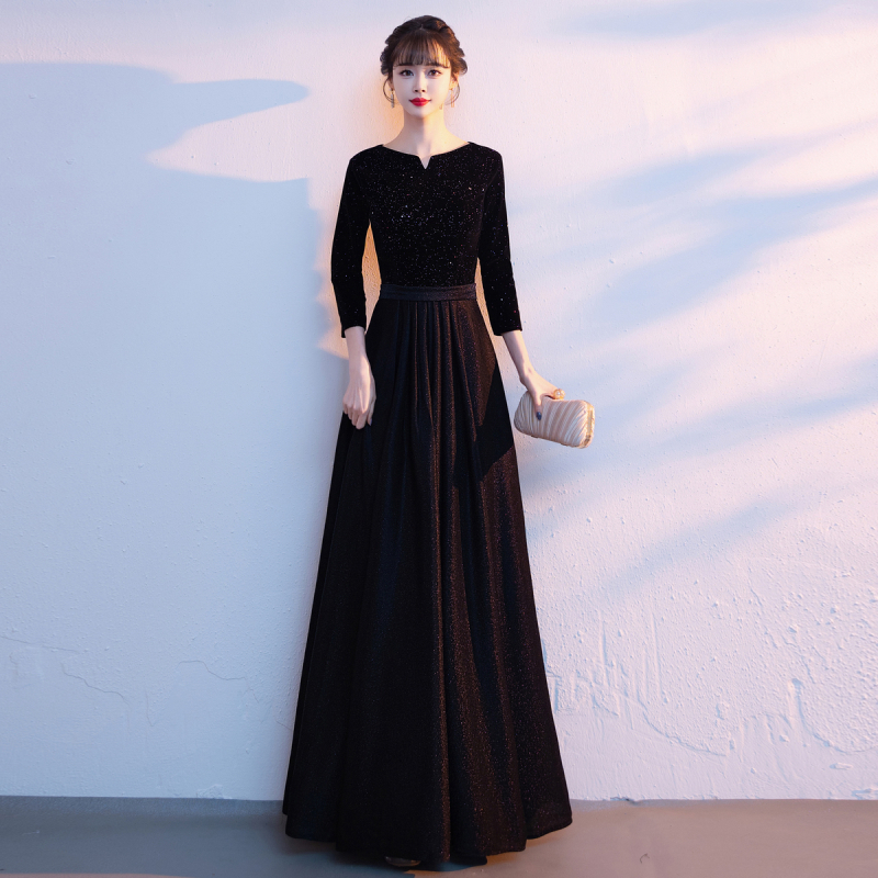 Sieviešu koru diriģentes kleita, garā kleita, rudens 2024, galvenais materiāls trušu kažokāds ≤30%, režģa audums, piedurknes 3/4