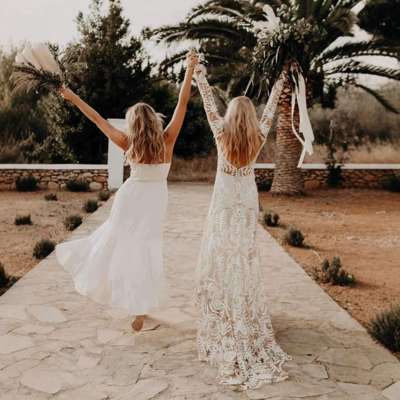 Сватбена вечерна рокля от полиестер, дълбоко V-образно деколте, дълги ръкави, дълга пола, къс шлейф