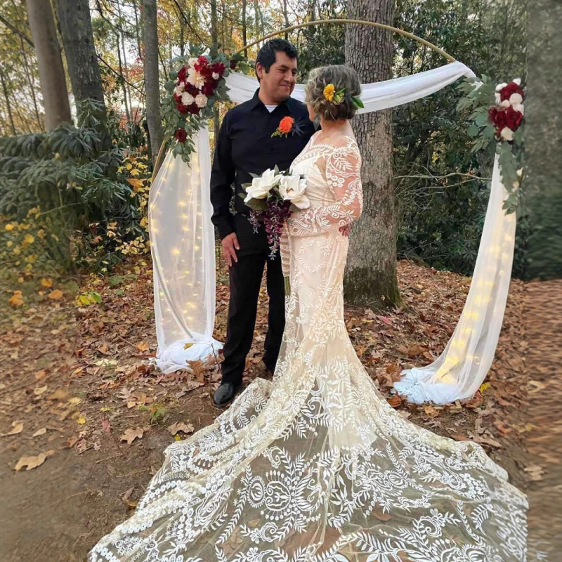 Сватбена вечерна рокля от полиестер, дълбоко V-образно деколте, дълги ръкави, дълга пола, къс шлейф