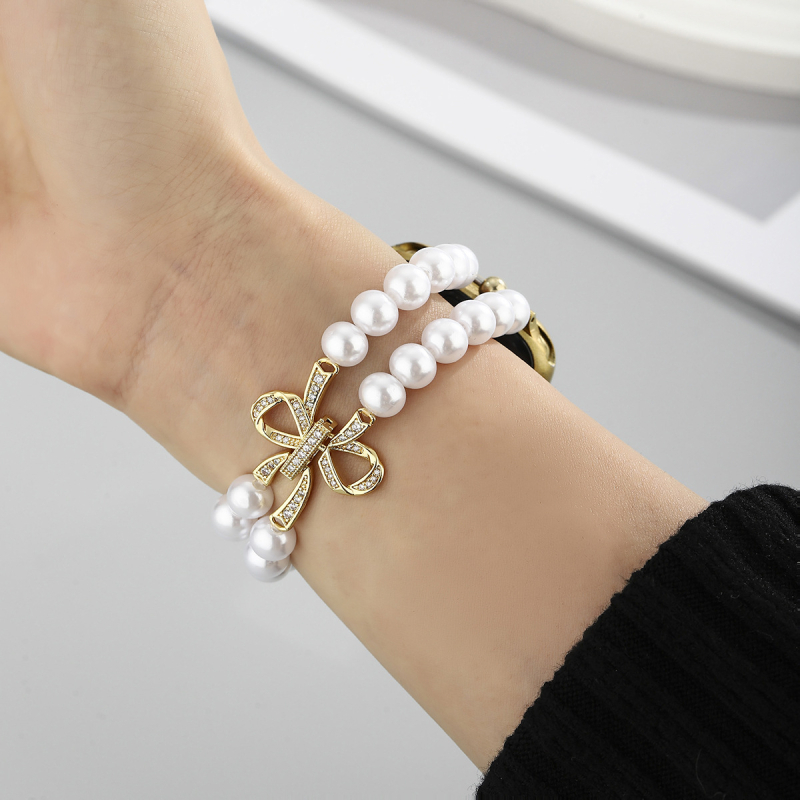 Elastīga pērļu siksna Apple Watch ar loku – metāla siksna, Nothing zīmols, 2025. gada rudens izlaišana, personalizēts trend