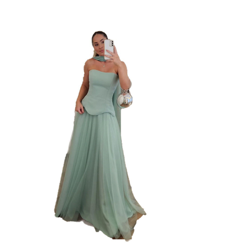 Váll nélküli estélyi ruha, A-vonalú szabású, hosszú, poliészter anyagból, ujjatlan, csőtop nyakkivágású, ideális bulira