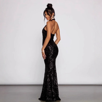 Poliészter estélyi ruha nyakba kötős kivitelben, flitterekkel, karcsú sziluettel és hosszú uszályos fazonban, party viselet