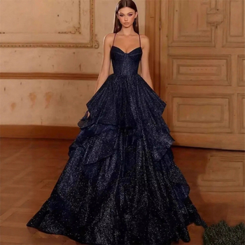 Női ujjatlan estélyi ruha pliszé dizájnnal, magas derékkal, hosszú A-vonalú szoknyával, poliészter.