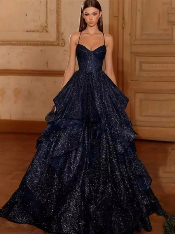 Női ujjatlan estélyi ruha pliszé dizájnnal, magas derékkal, hosszú A-vonalú szoknyával, poliészter.