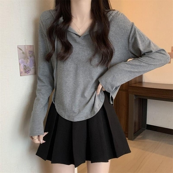 Tricou în stil coreean, croială slim-fit, mâneci lungi, decolteu în V, amestec poliester-bumbac