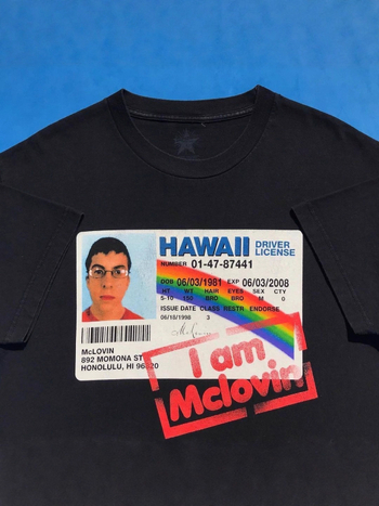 Κοντομάνικη μπλούζα T‑shirt American Vintage Punk Rock, βαμβάκι υψηλής πυκνότητας 96%+, χαλαρή γραμμή, στρογγυλός λαιμός, 300–350 g/m²