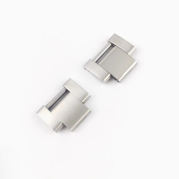 Nerūsējošā tērauda pulksteņa siksna ar slēptu trīs saišu paplašinājumu, matēts virsma, skrūvju savienojumi