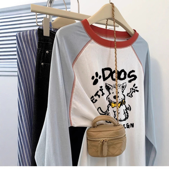 Tricou din bumbac cu mâneci raglan, imprimeu anime, guler rotund, croială lejeră