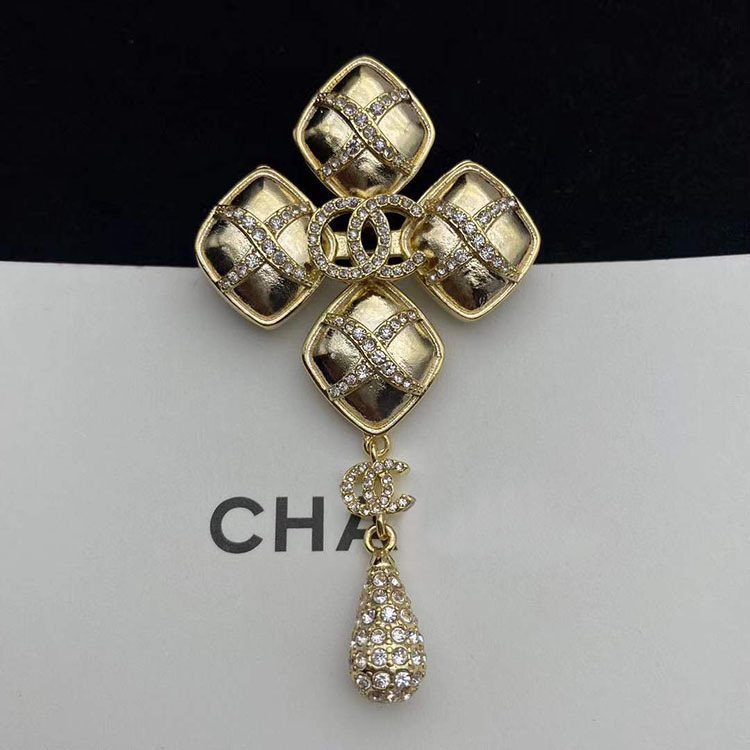 Bross koronával és masnival, Geometriai, Elektroplatinált díszítés, 2021 tél