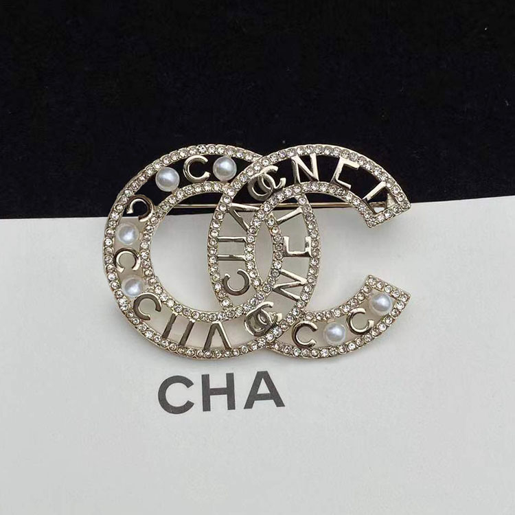 Bross koronával és masnival, Geometriai, Elektroplatinált díszítés, 2021 tél